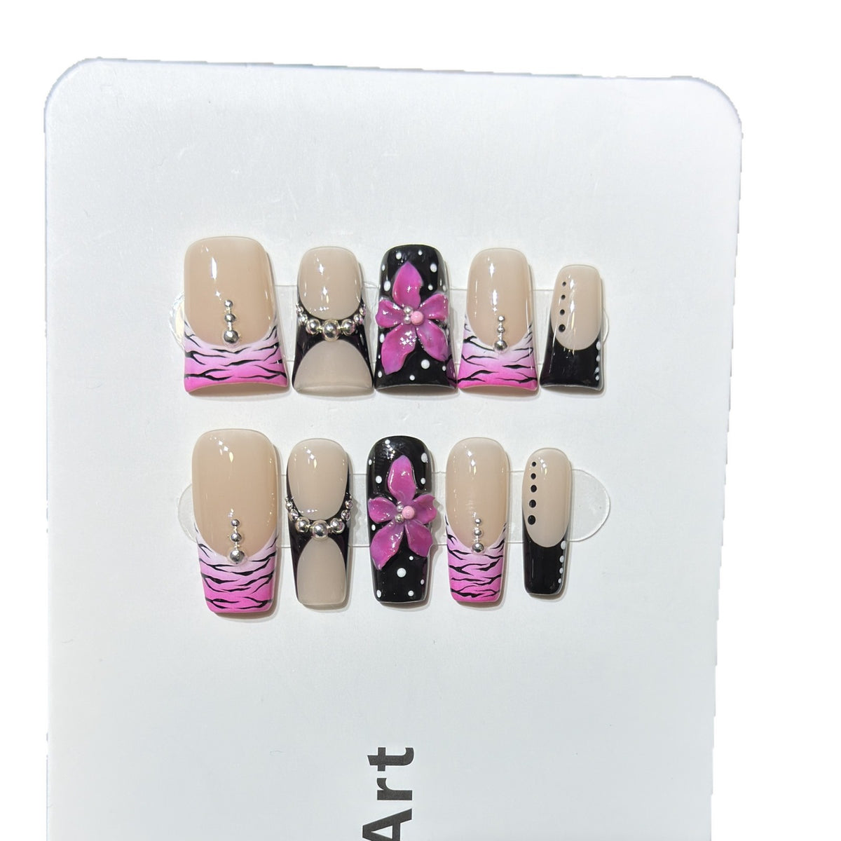 Dekoratives Press-On Nagel Set mit floralem und gestreiftem Design Brehn