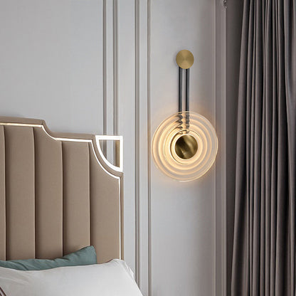 Künstlerische Tischlampe mit modernem wirbelnden Design