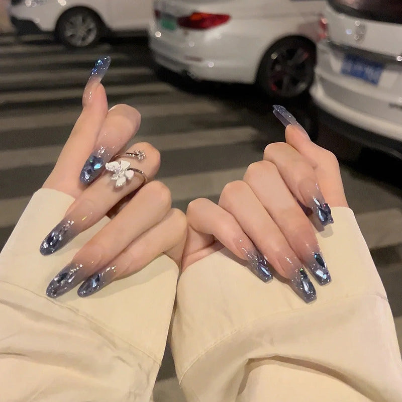 Glamouröse Design-Nägel Brehn