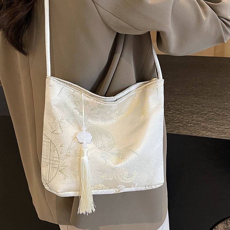 Elegante Satin Schultertasche