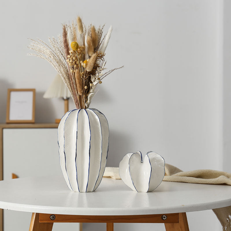 Dekorative Keramikschale im Blüten Design Brehn
