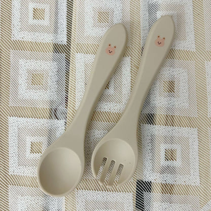 Silikon-Baby-Löffel- und Gabelset mit weichen, ergonomischen Griffen