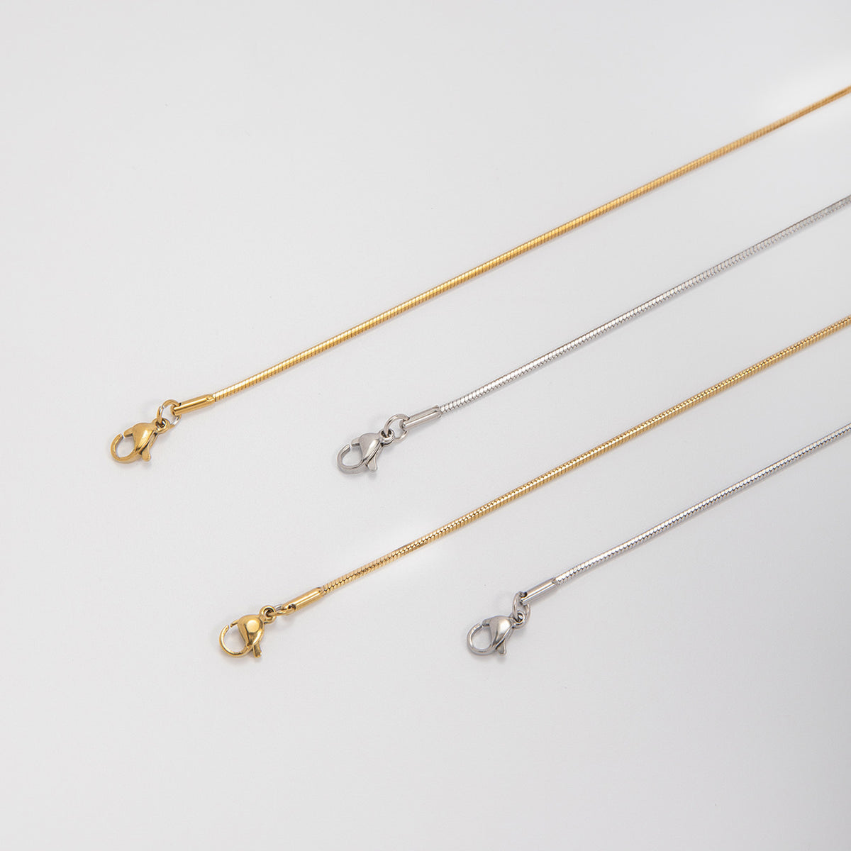 Eleganter verstellbarer Drahtarmband Brehn