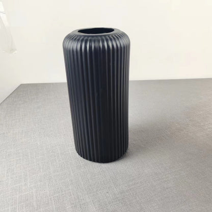 Moderne gerippte Keramikvase Brehn