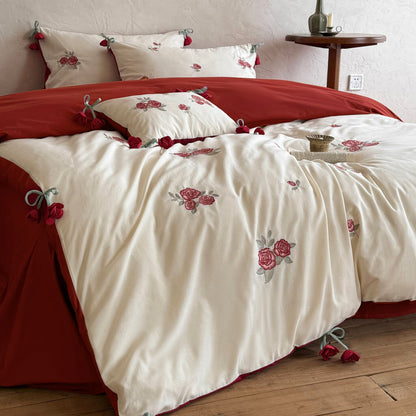 Bestickte Rosen Baumwollsatin Wendebettwäsche Set