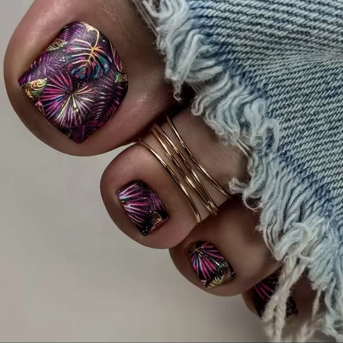 Fußnagelkunstset mit kreativen floralem Design Brehn