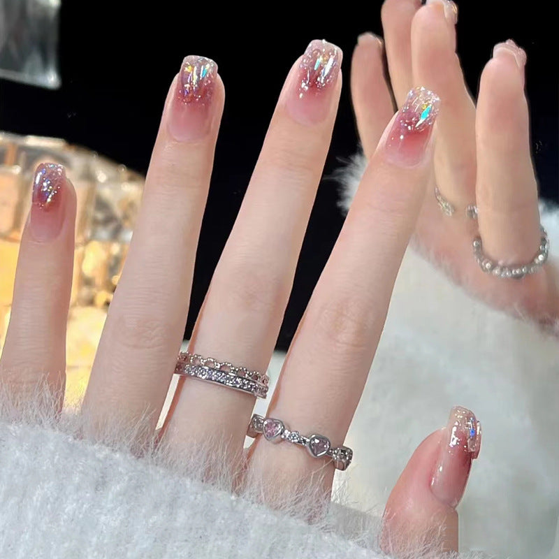 Dekorative Press-On Nagelkunst mit eleganten schwarzen Spitzen Brehn