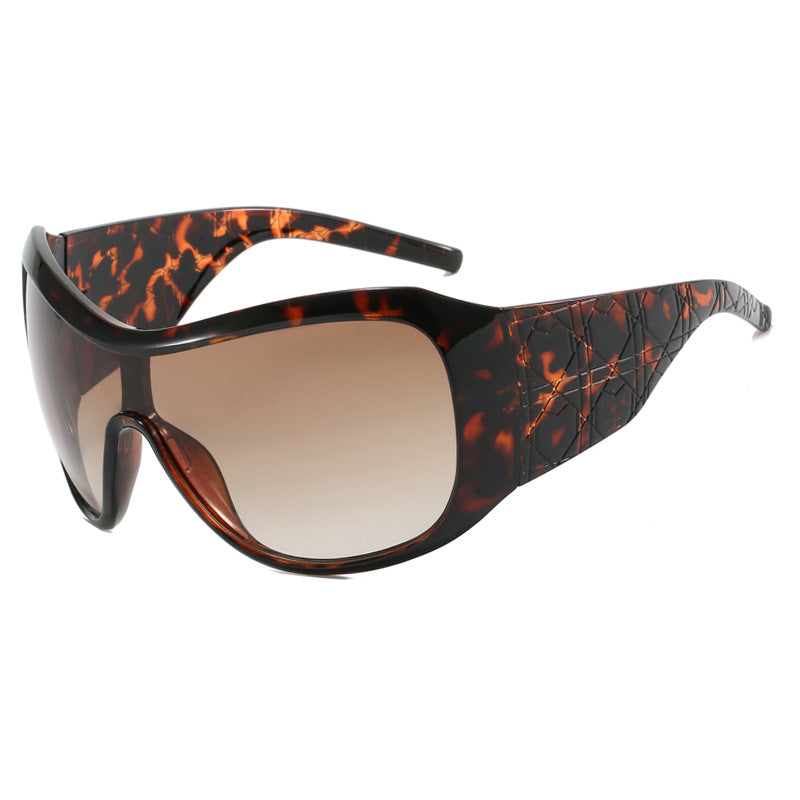 Damen Sportsonnenbrille mit breitgeschütztem Rahmen und polarisierenden Gläsern Brehn