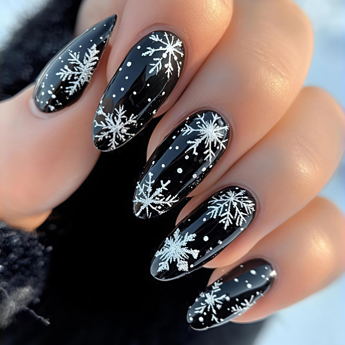 Kunstnägel Im Winterlichen Schneeflocken-Design Brehn