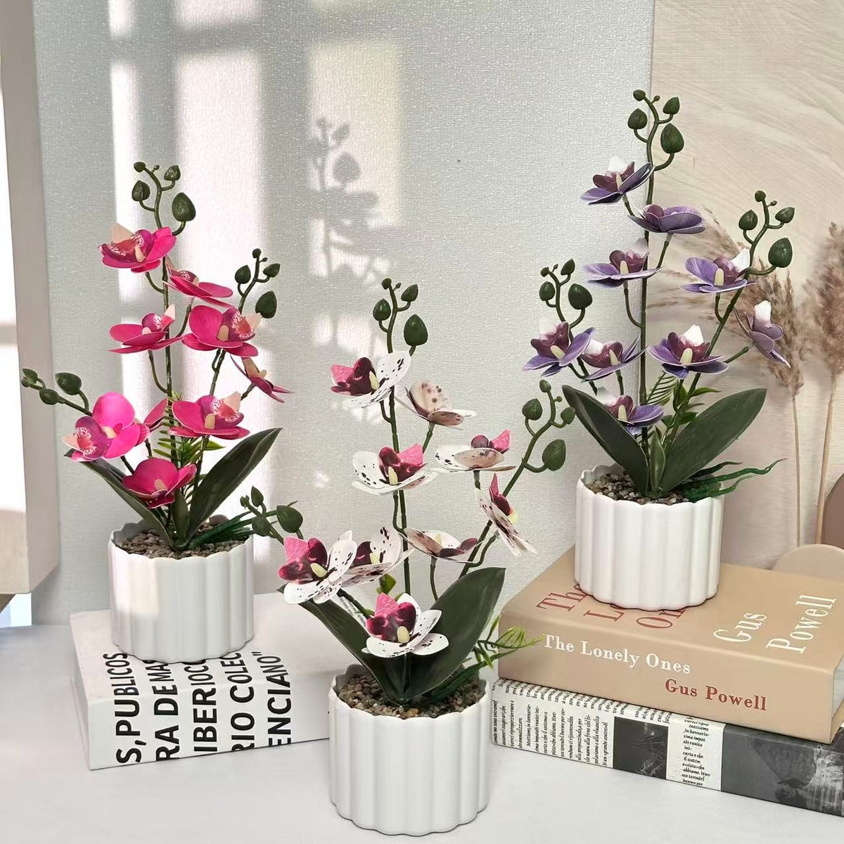 Elegante Kunst-Orchideen-Anordnung für die Inneneinrichtung zuhause