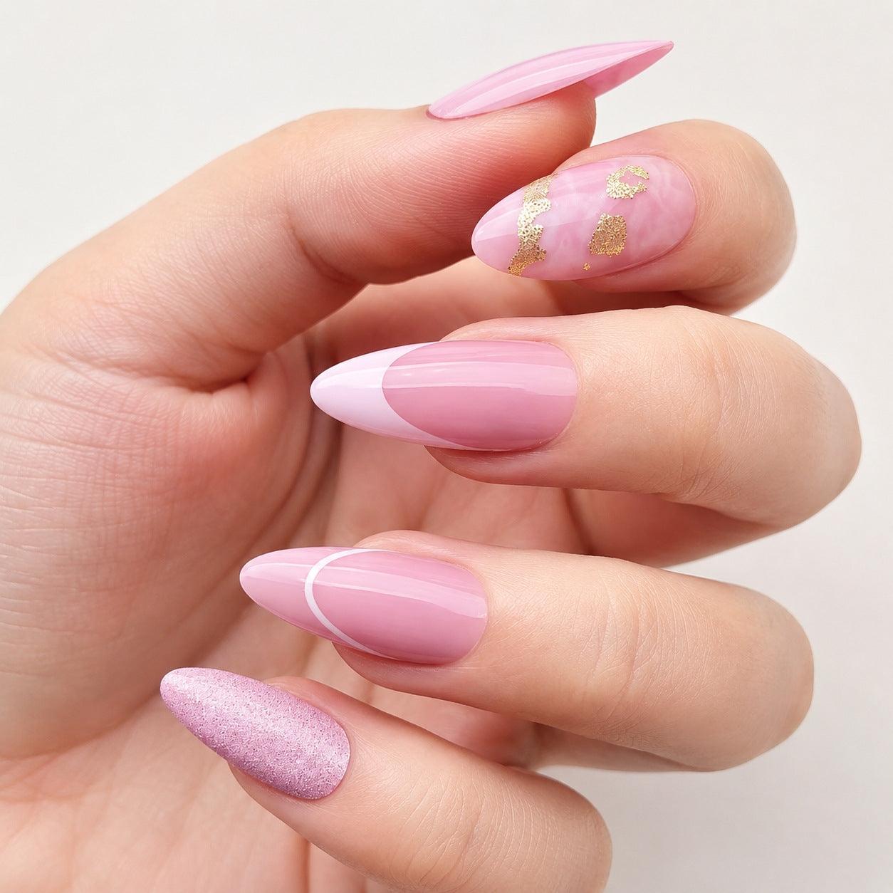Premium Nagelkunst Set mit Glitzer und Blumenmuster Brehn