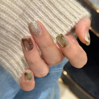 Künstlerische Glitzer Nagelverlängerungen