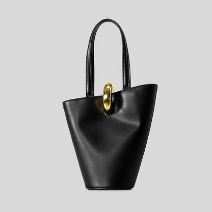 Schlanke moderne Handtasche