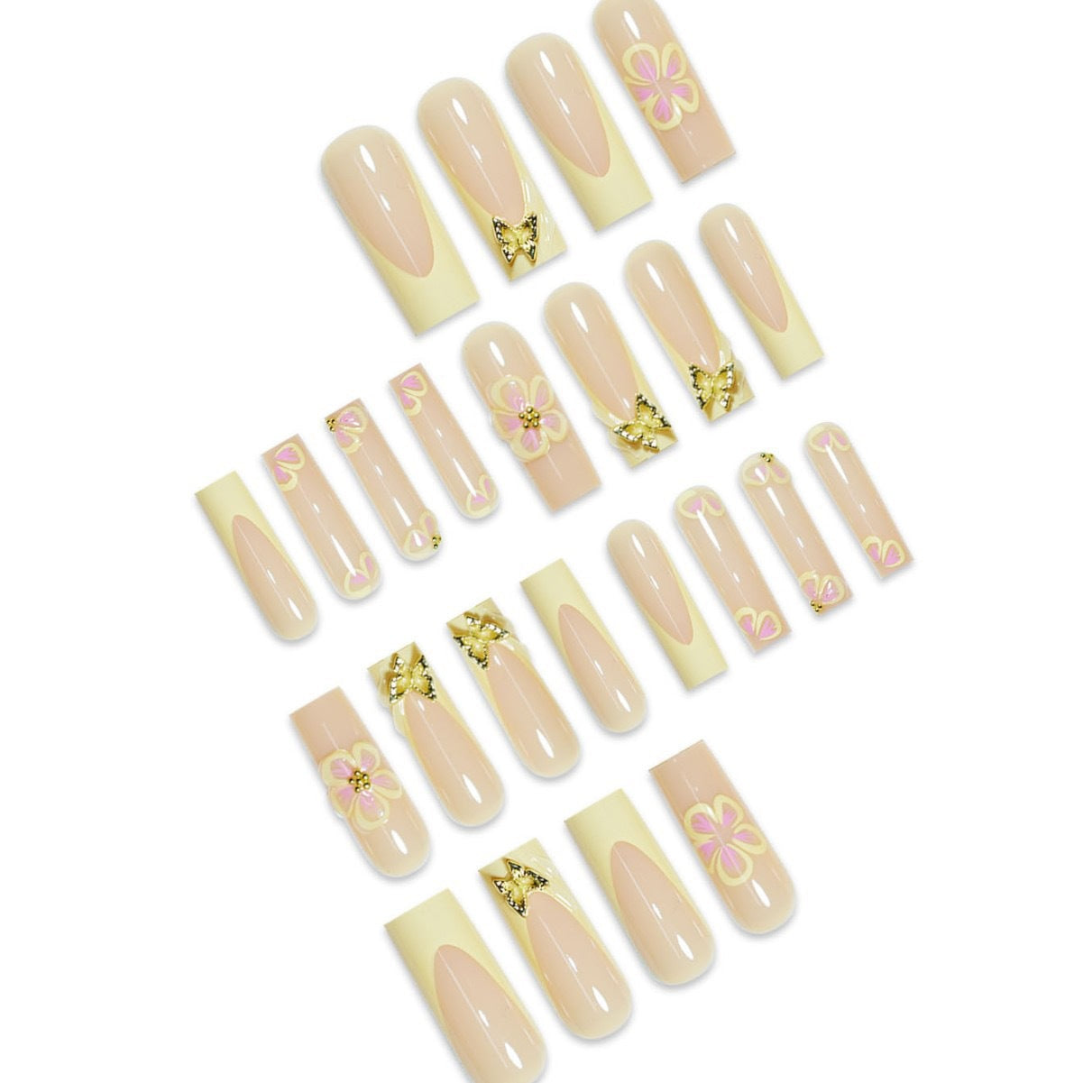 Dekorative Nagelverzierungen mit floralen Akzenten Brehn