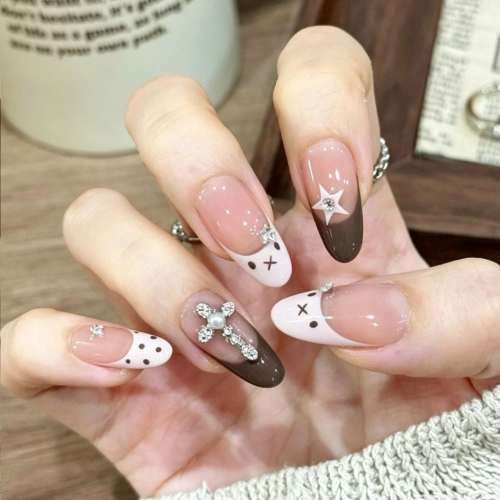 Einzigartiges Künstlerisches Press-On Nail Set mit Kreativen Designs Brehn