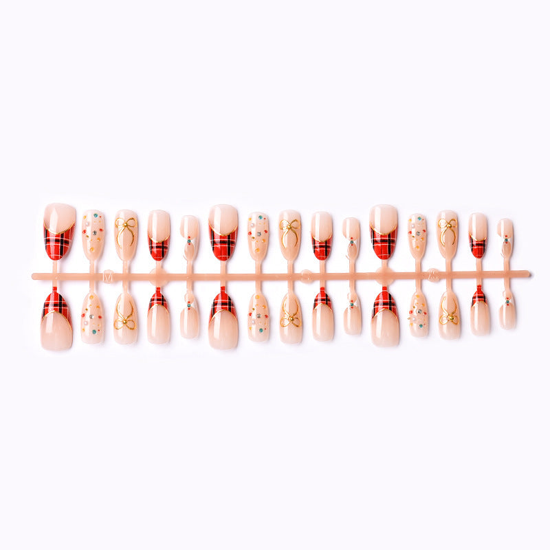 Festliches Press-On-Nagelkunst-Set mit kariertem Design und Edelstein-Akzenten Brehn