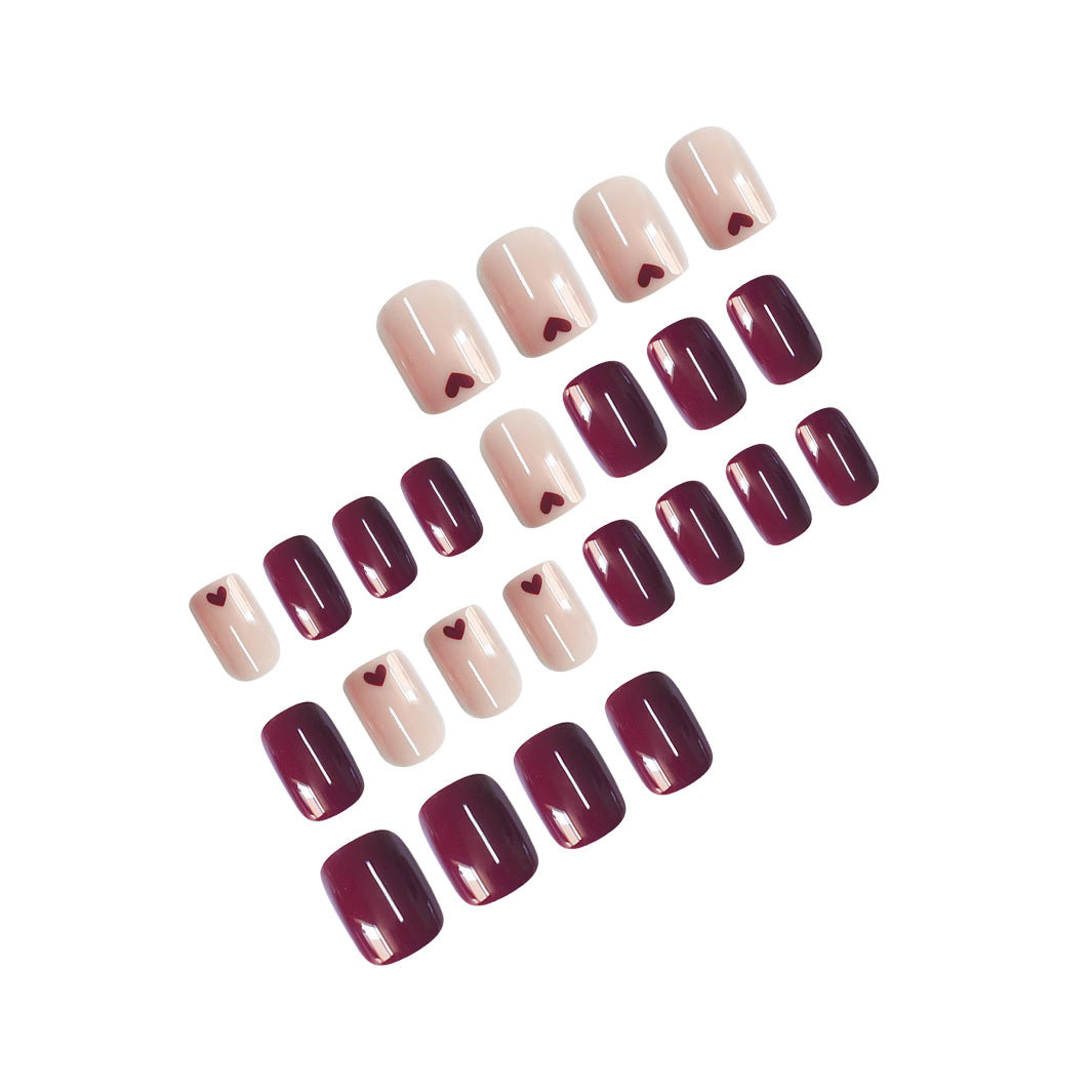Künstlerisches Herz-Design Press-On Nagelkunst Brehn