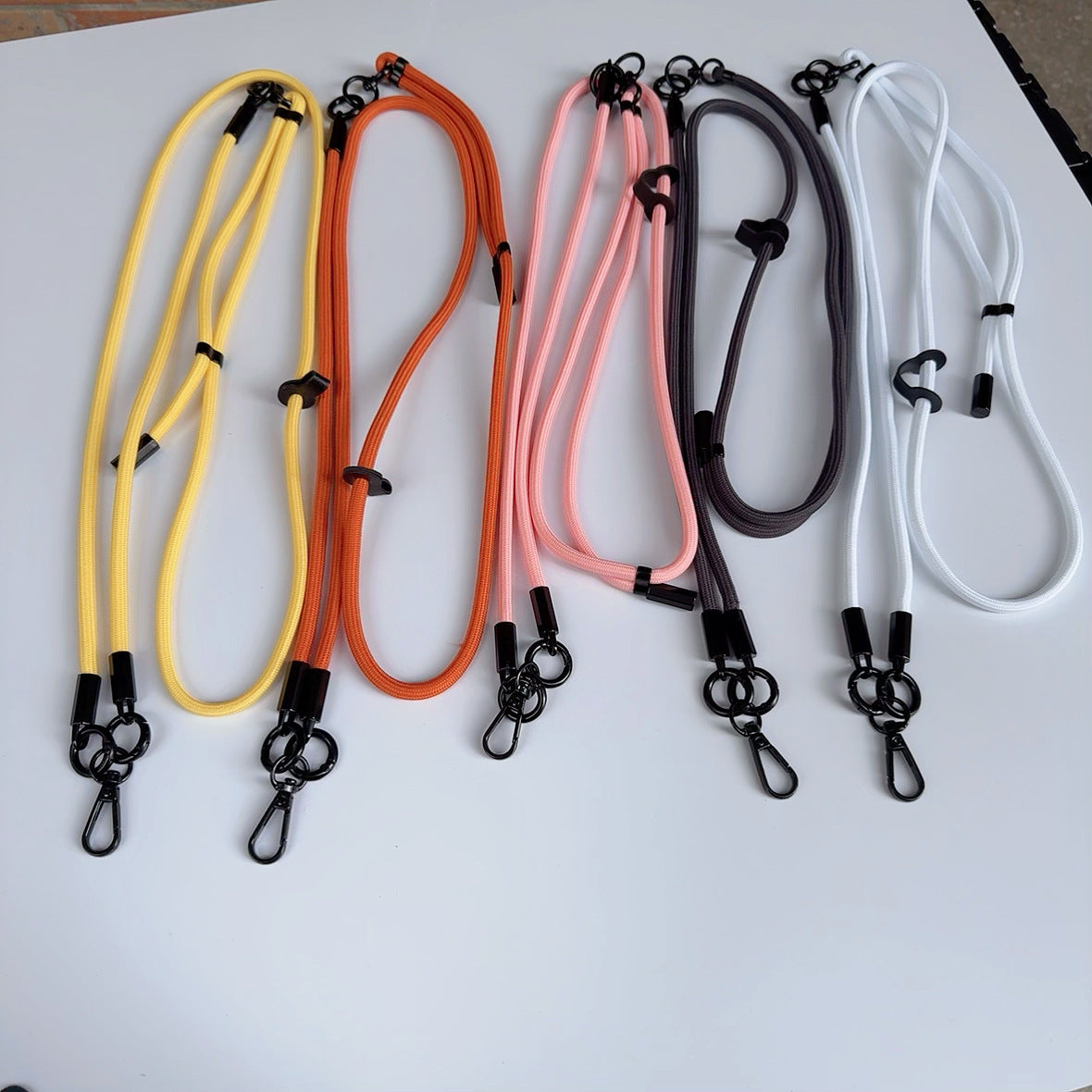 Verstellbare Multi-Clip-Schlüsselband Brehn