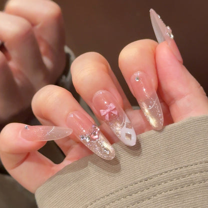 Elegante dekorative Nagelkunstverlängerungen Brehn