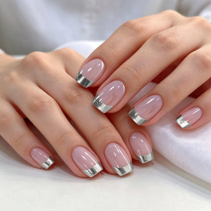 Elegantes silbergetipptes Acryl-Nagelset Brehn