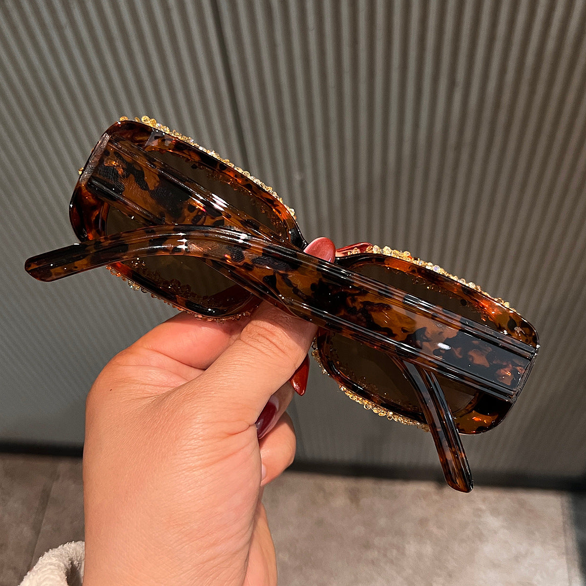 Damen Sonnenbrille mit luxuriösem Kristallrahmen Brehn