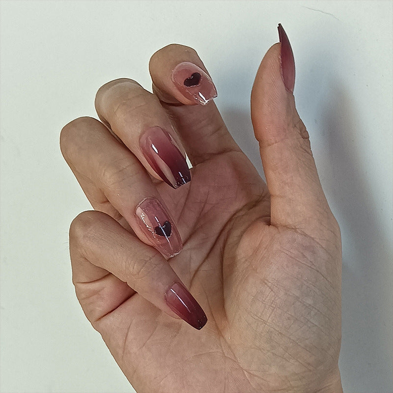 Kunstnägel mit floralem Minimalismus Brehn
