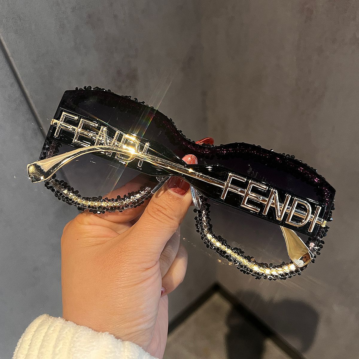 Damen Glamouröse Sonnenbrille mit auffälligem Kristallrahmen Brehn