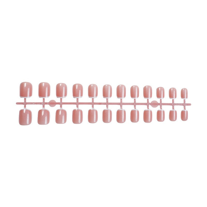 Kunstnagelset mit sanften Petal-Finish und flexibler Passform Brehn