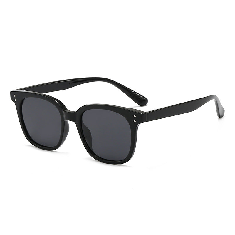 Damen modische Sonnenbrille im eleganten Design mit robustem Rahmen Brehn