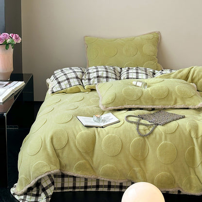 Plüsch-Bettwäsche-Set mit geprägtem Blumenrelief und Teddy-Saum