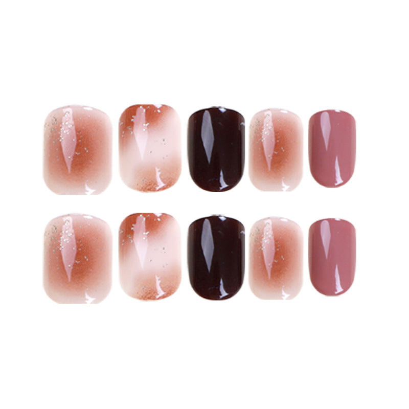 Elegante Nagelkunst mit Glitzer- und Ombre-Effekt Brehn