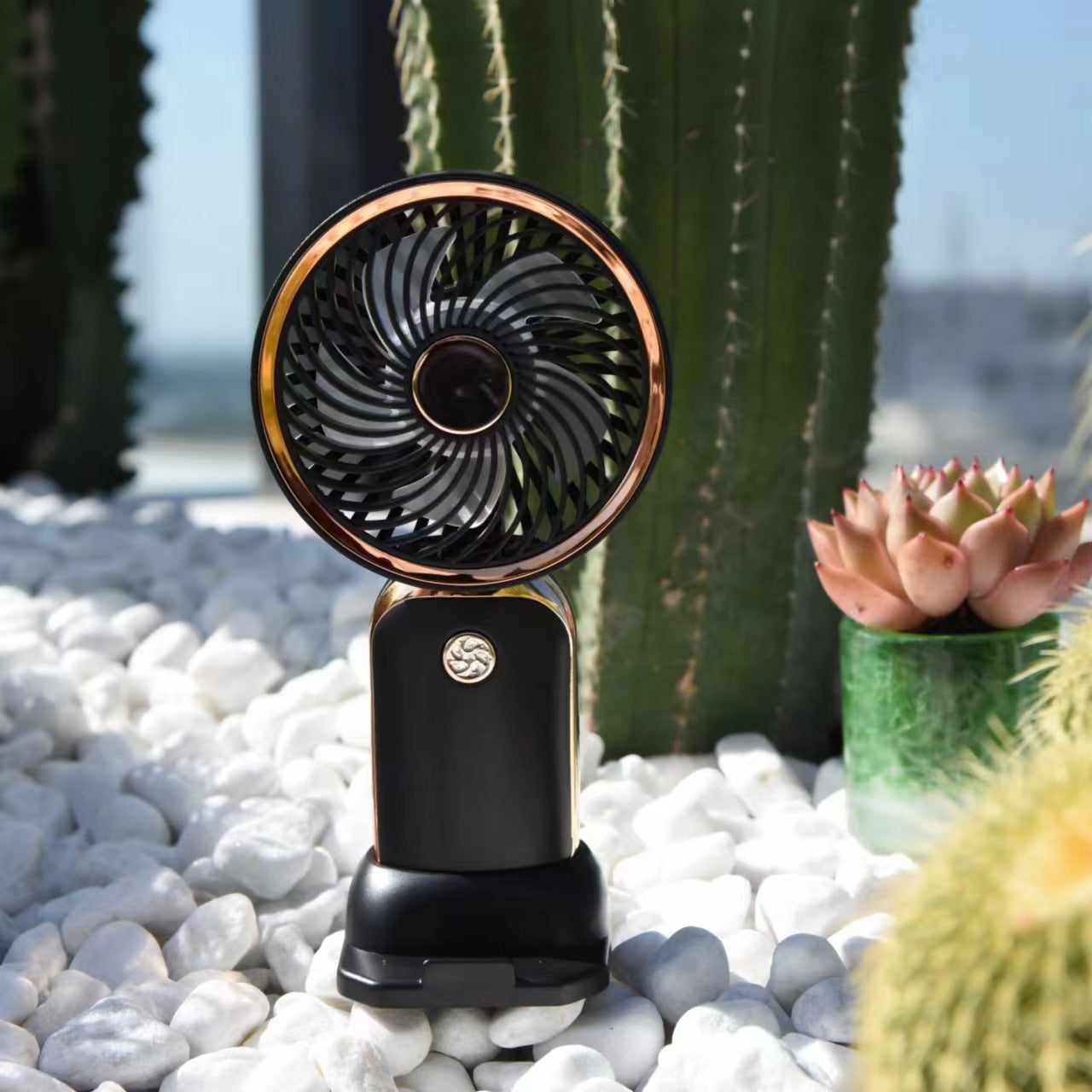 Damen Tragbarer Mini-Ventilator mit innovativem Spiral-Design Brehn