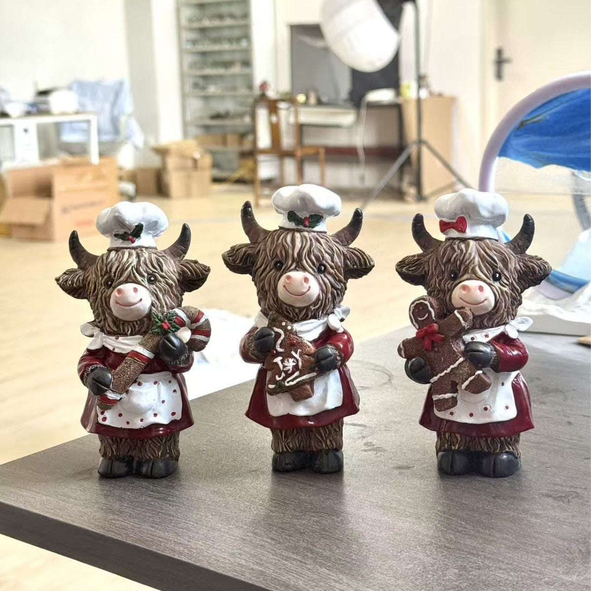 Verzaubernde Weihnachtskuh Figur Brehn
