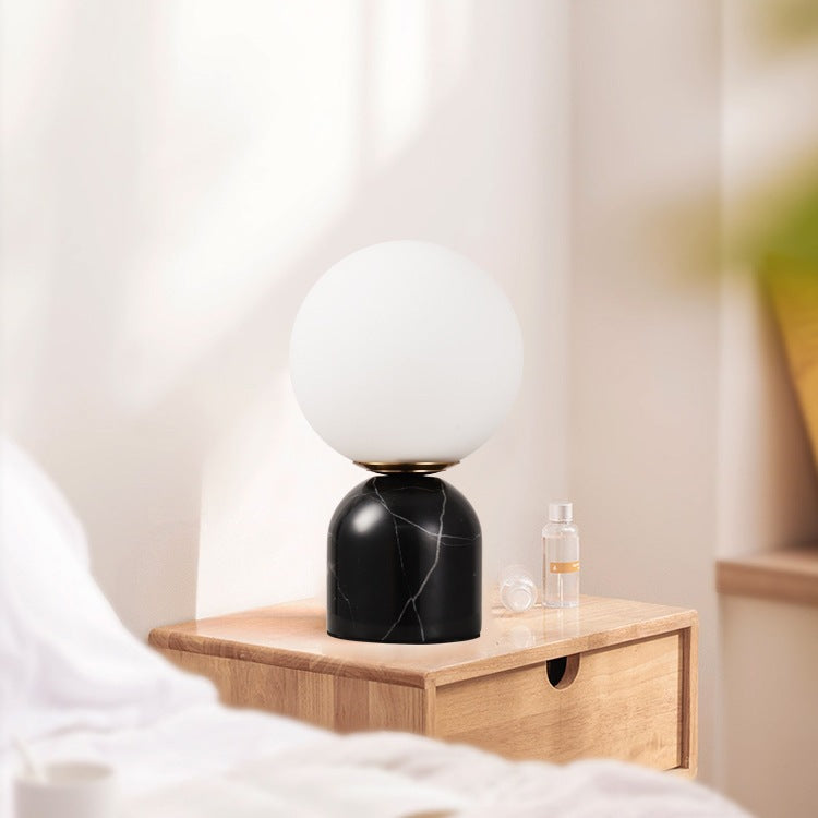 Zeitgenössische Globustischlampe