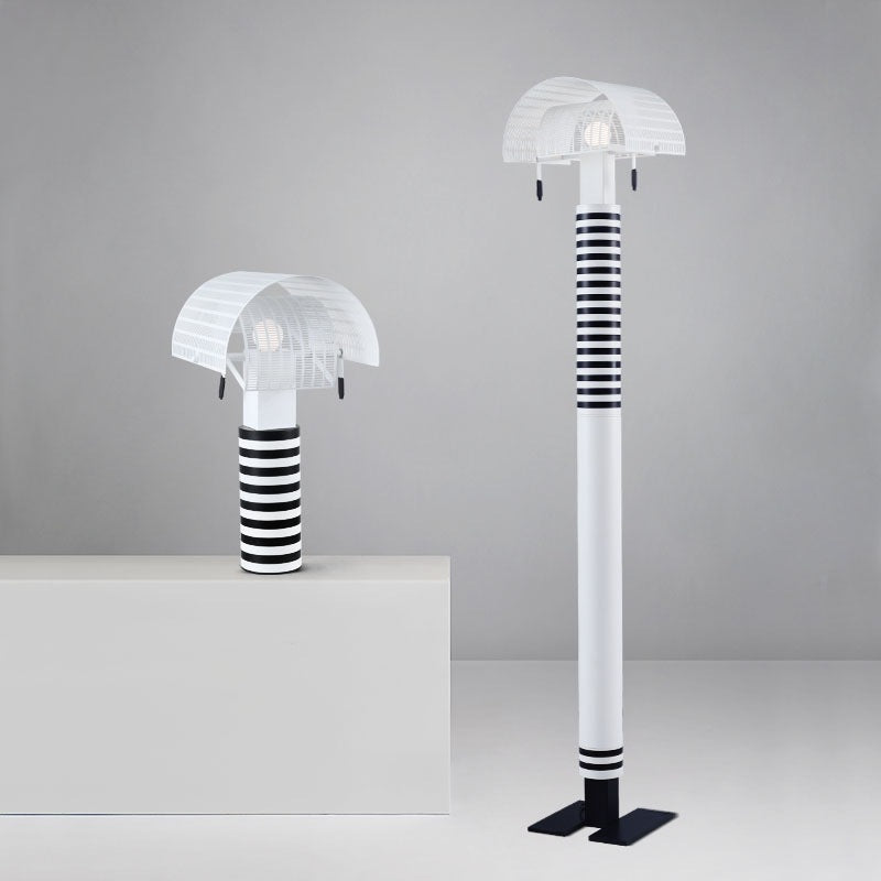 Moderne dekorative Tischlampe mit gestreiftem Fuß