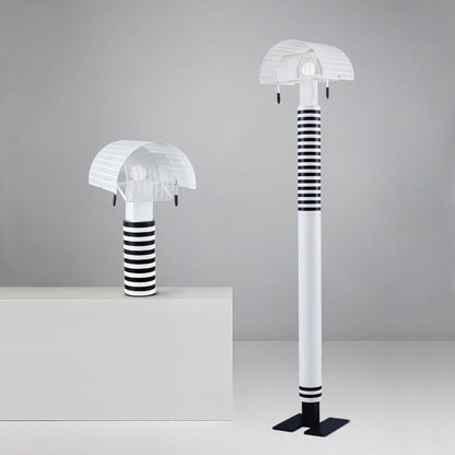 Moderne dekorative Tischlampe mit gestreiftem Fuß