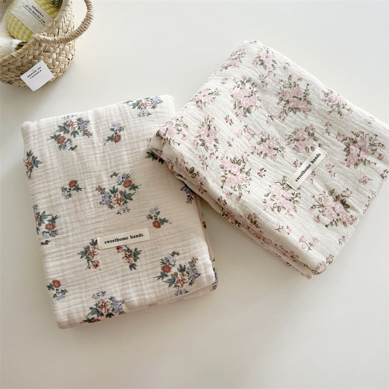 Unisex Baumwoll-Musselin-Decke mit floralem Design und Rüschendetails Brehn