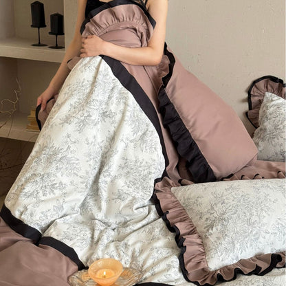 Rüschentüll floral Baumwoll-Satin Bettbezug Set mit kontrastierendem Piping und geschichteten Rüschenkissenbezügen
