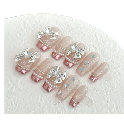 Elegantes, mit Schleifen verziertes Press-On-Nail-Design