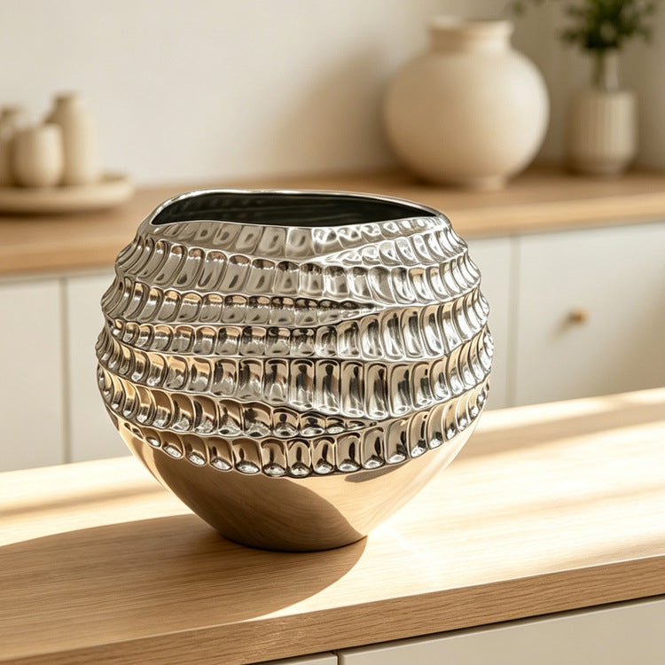 Stylische Skulptur Vase