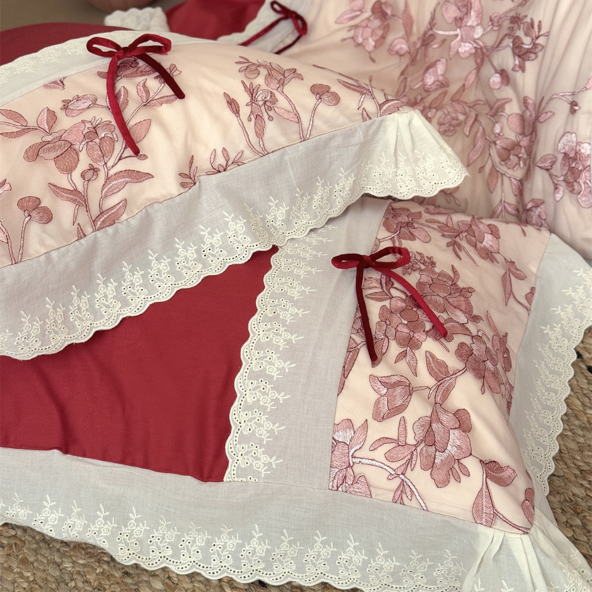 Baumwoll-Satin Bestickte Floral-Spitzenrand Bettwäsche Set