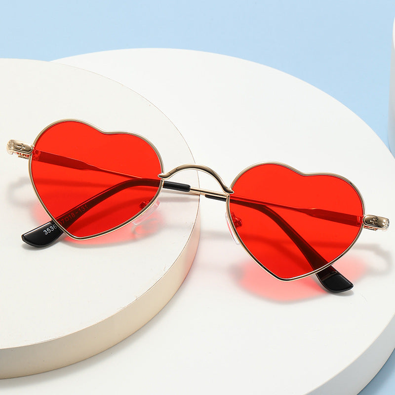 Damen Herzförmige Sonnenbrille mit filigranem Metallrahmen Brehn