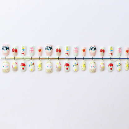 Spaß Thematic Press-On Nail Set