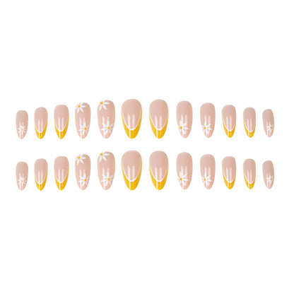 Elegante florale Nagelkunst