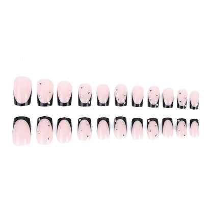 Elegantes Nagelkunst-Design-Set mit Strass-Akzenten