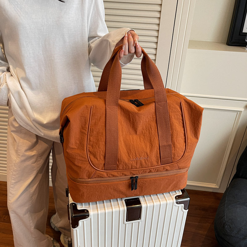 Sportliche Reisetasche Mit Innovativem Stauraum Brehn