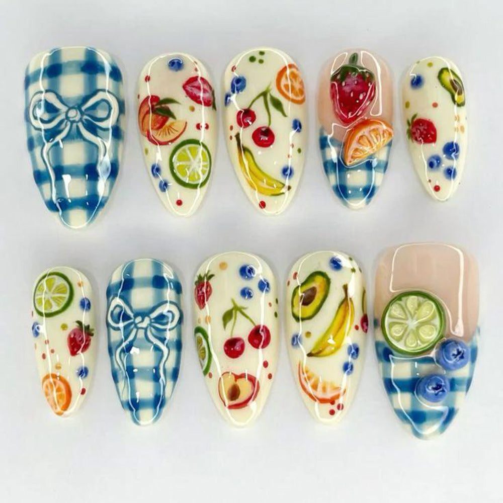 Kunstnägel mit Fruchtigem und Kariertem Design Brehn