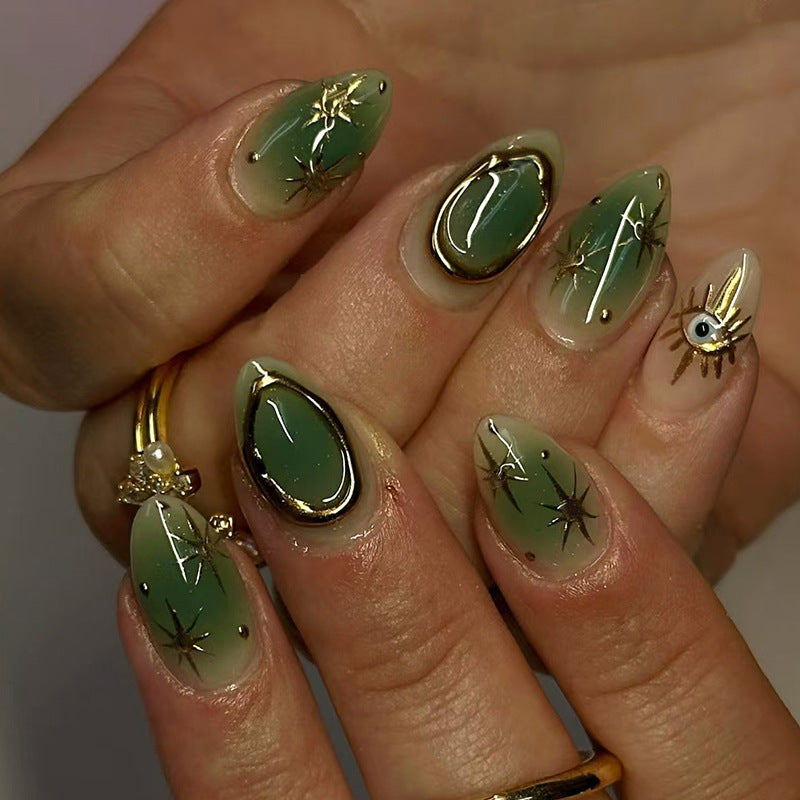 Dekorative Nagelkunst Brehn