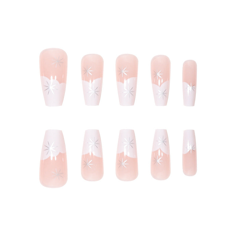 Elegante French Tip Press-On Nägel mit Sternakzenten Brehn