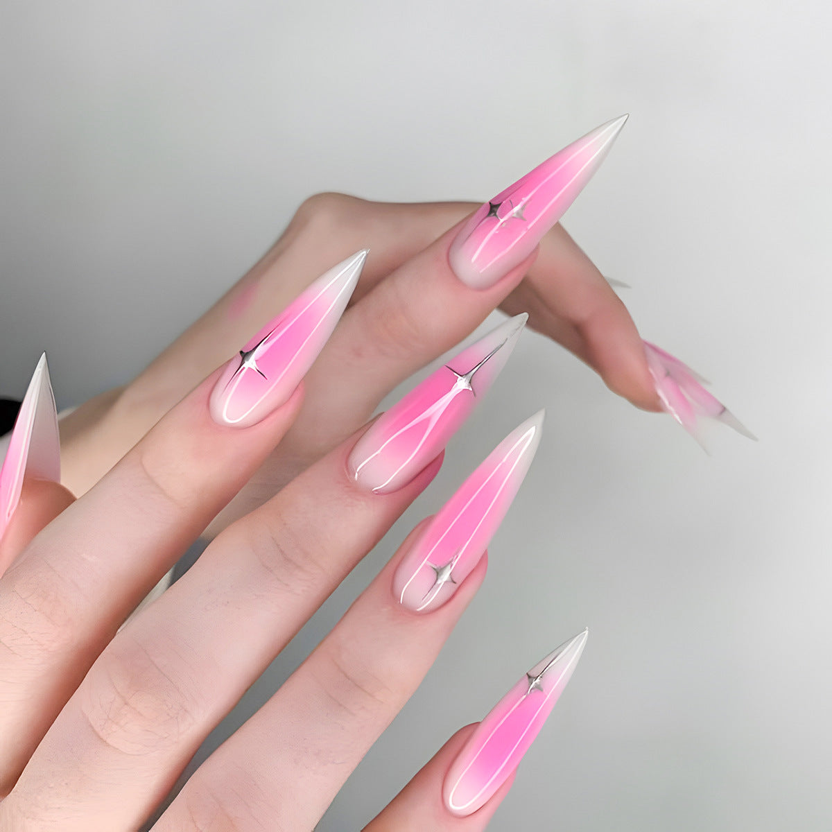Elegante Stiletto Nagelkunst Brehn